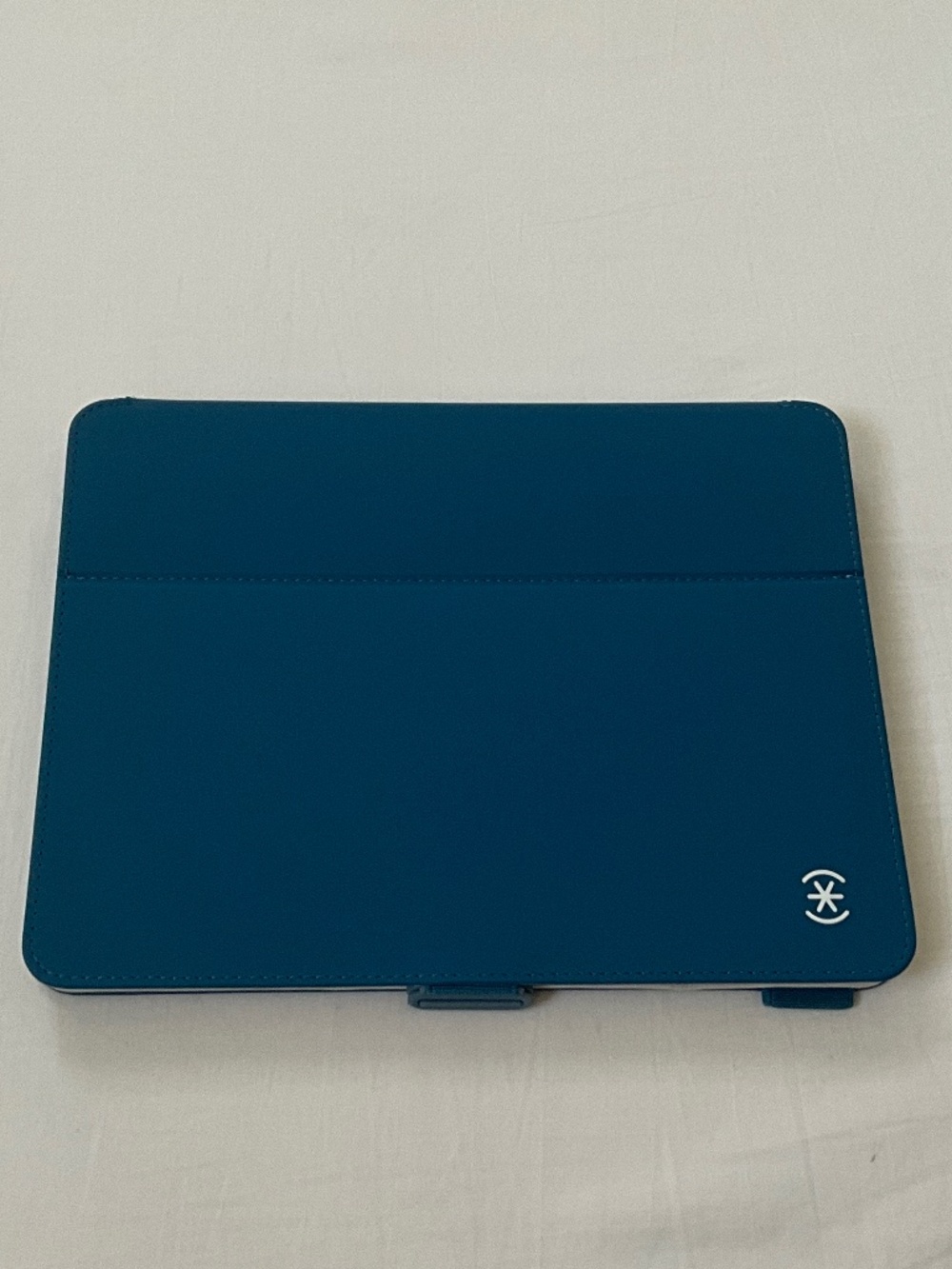 SPECK iPad Case Portfolio (11” iPad Pro 4th Gen) Blue
